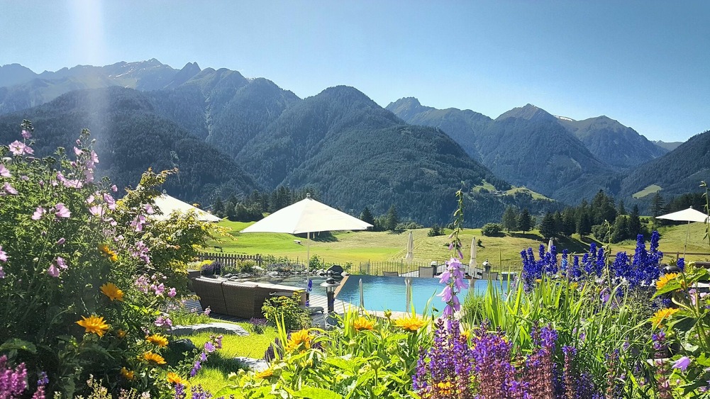 Urlaub mit Ausblick - Naturteich Serfaus-Fiss-Ladis Tirol